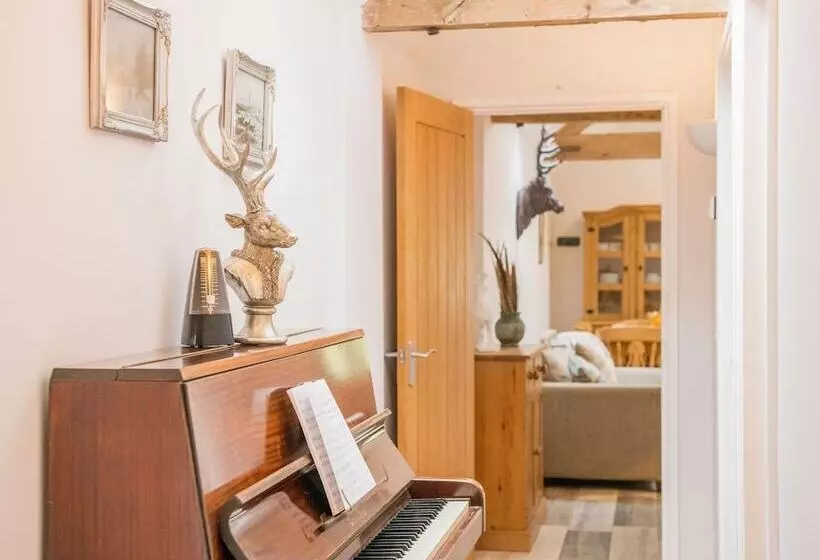 Retkeilymaja The Haughmond