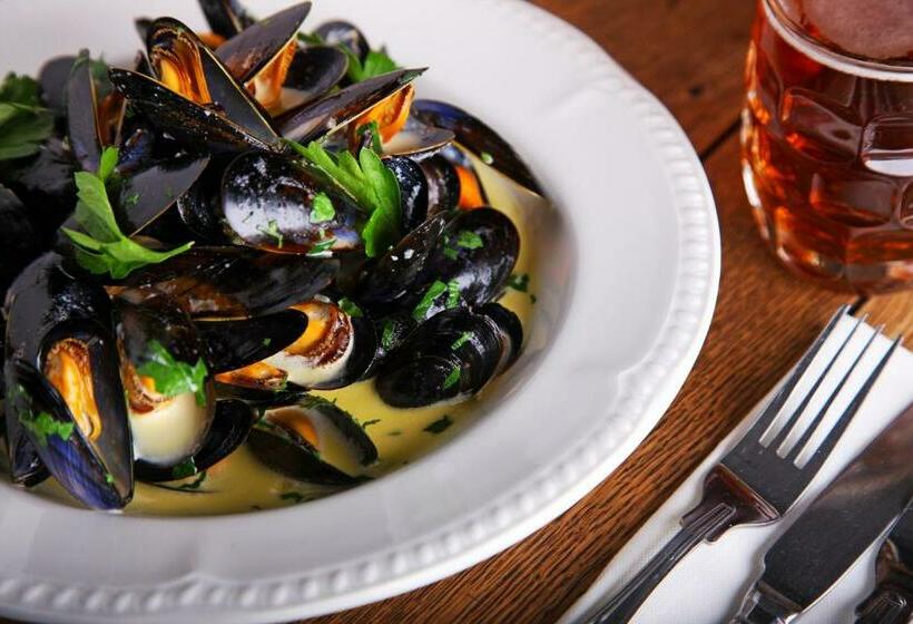 فندق صغير The Plough Inn