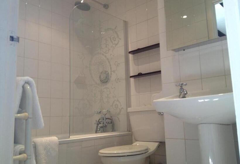 ユースホステル The Rock Inn