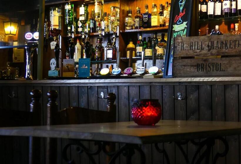 ユースホステル Ye Olde Smugglers Inne