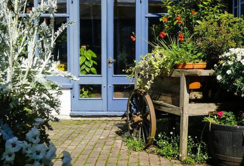 ユースホステル Ye Olde Smugglers Inne