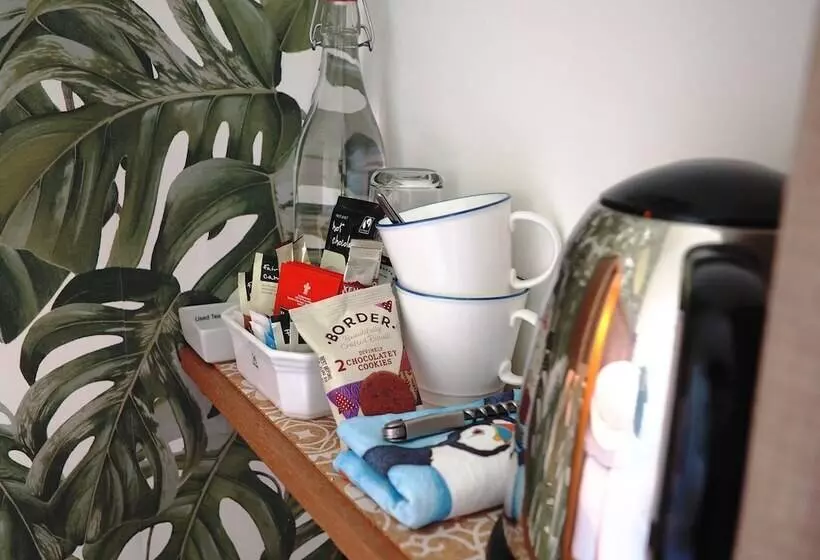 ベッドアンドブレックファースト Cowrie Guest House