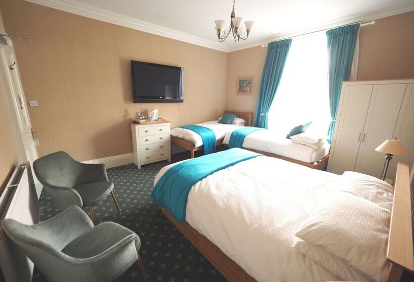 Bed and Breakfast Cowrie Guest House