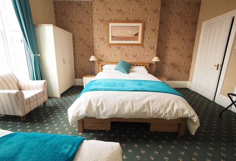 Bed and Breakfast Cowrie Guest House