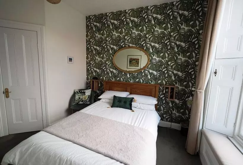 ベッドアンドブレックファースト Cowrie Guest House