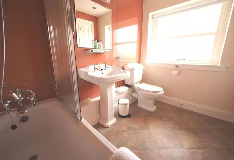 ベッドアンドブレックファースト Cowrie Guest House