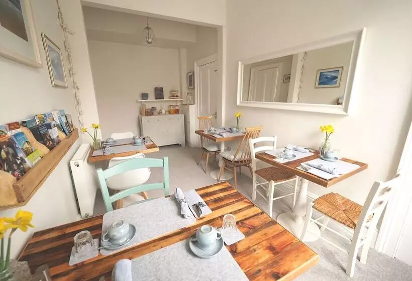 ベッドアンドブレックファースト Cowrie Guest House