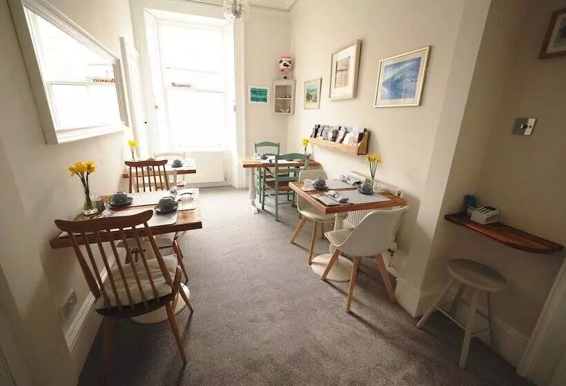 ベッドアンドブレックファースト Cowrie Guest House