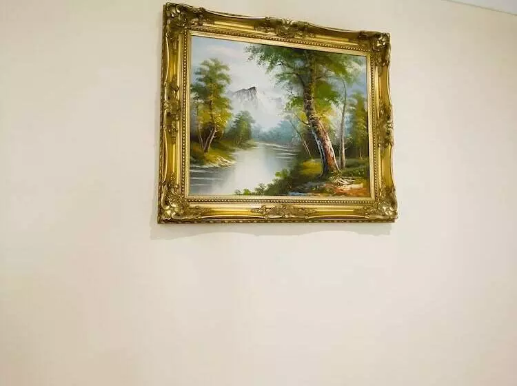 Majatalo Aron Guest House