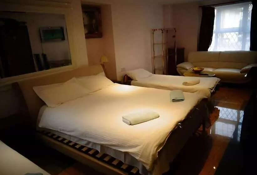 Majatalo Aron Guest House