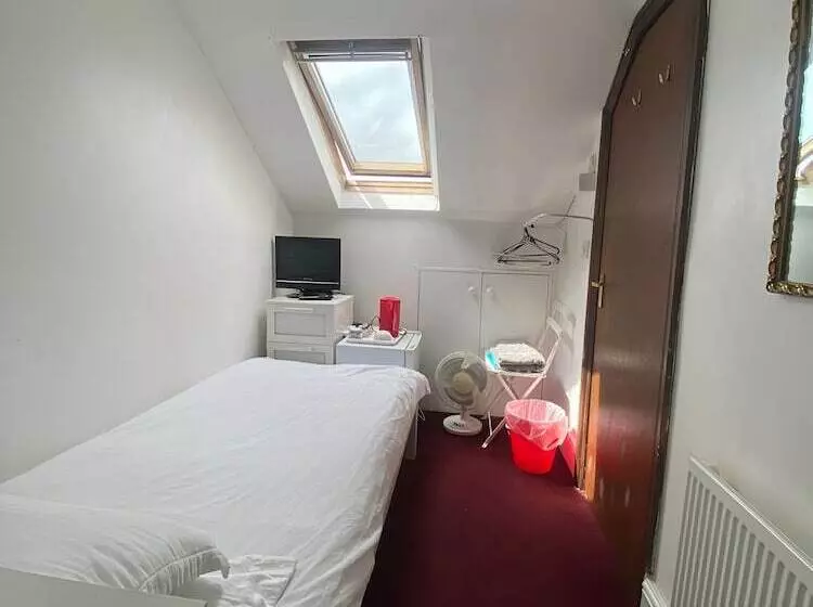 Majatalo Aron Guest House