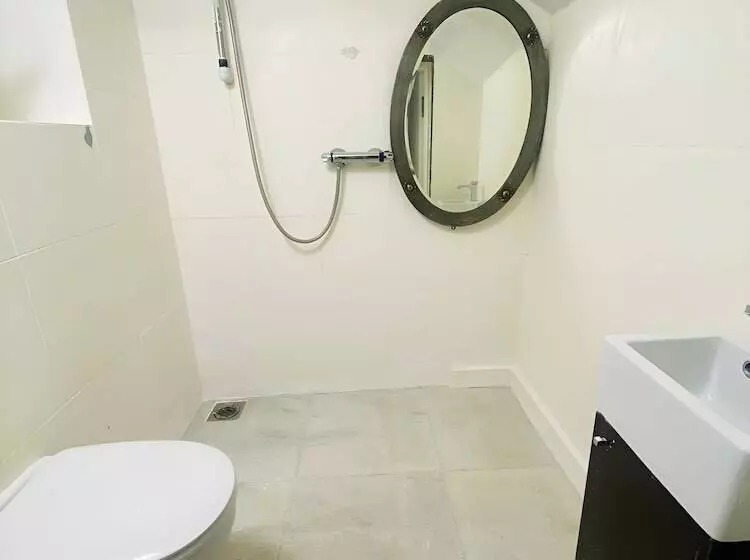 Majatalo Aron Guest House