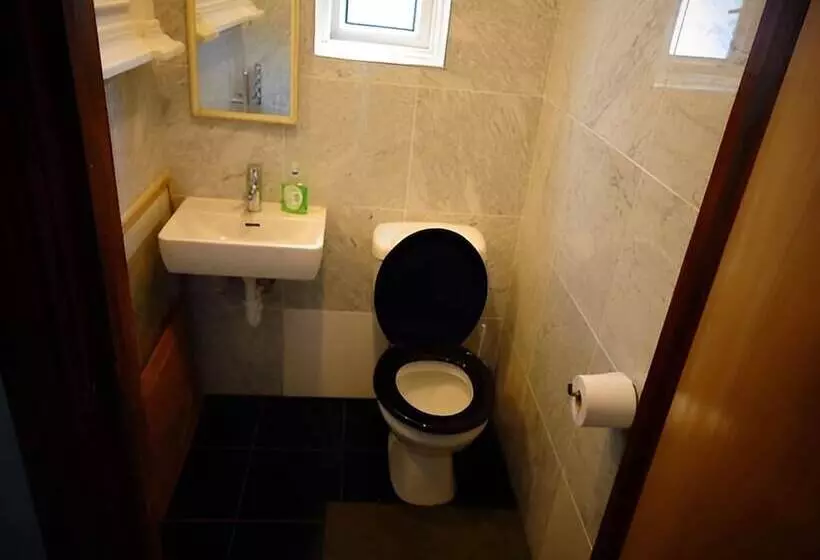 Majatalo Aron Guest House