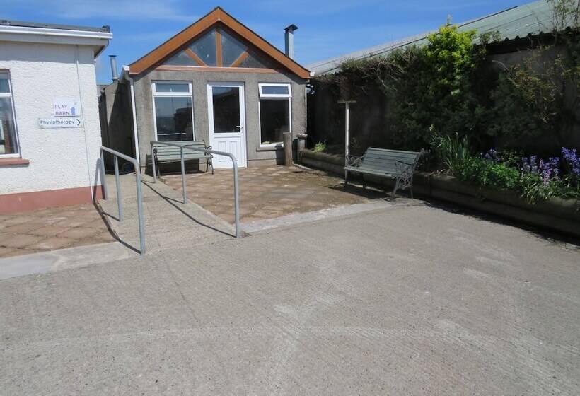 پانسیون Carnside Guest House