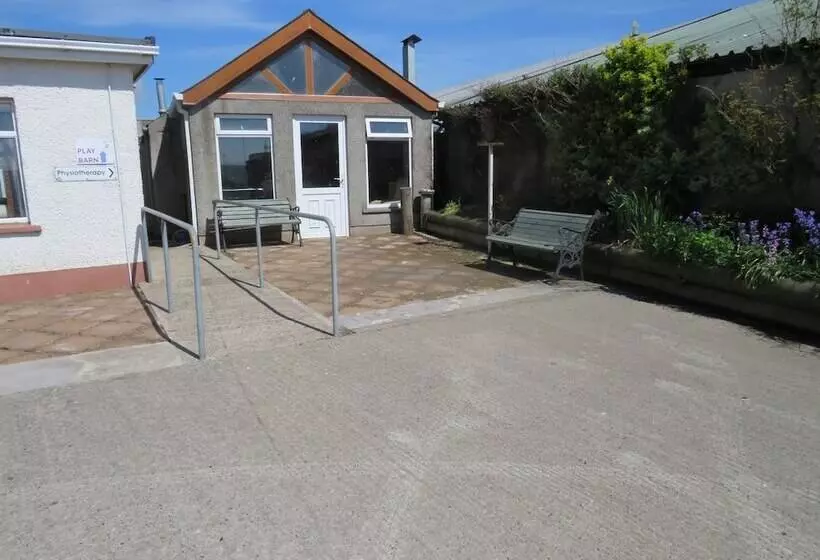 پانسیون Carnside Guest House
