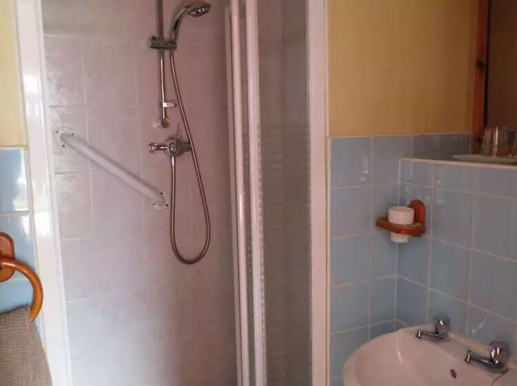پانسیون Carnside Guest House