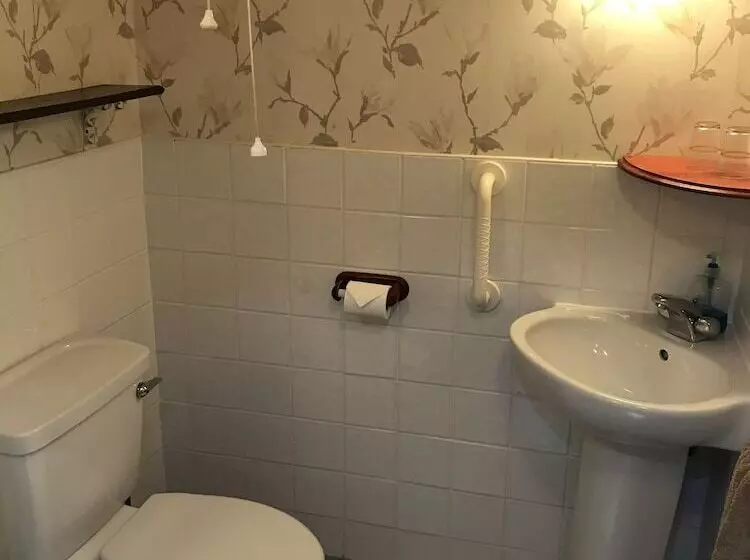 پانسیون Carnside Guest House