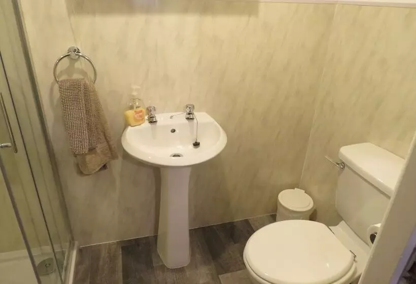 پانسیون Carnside Guest House