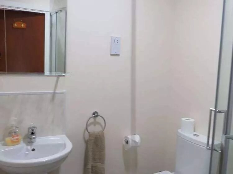 پانسیون Carnside Guest House