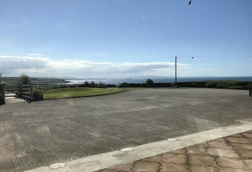 پانسیون Carnside Guest House