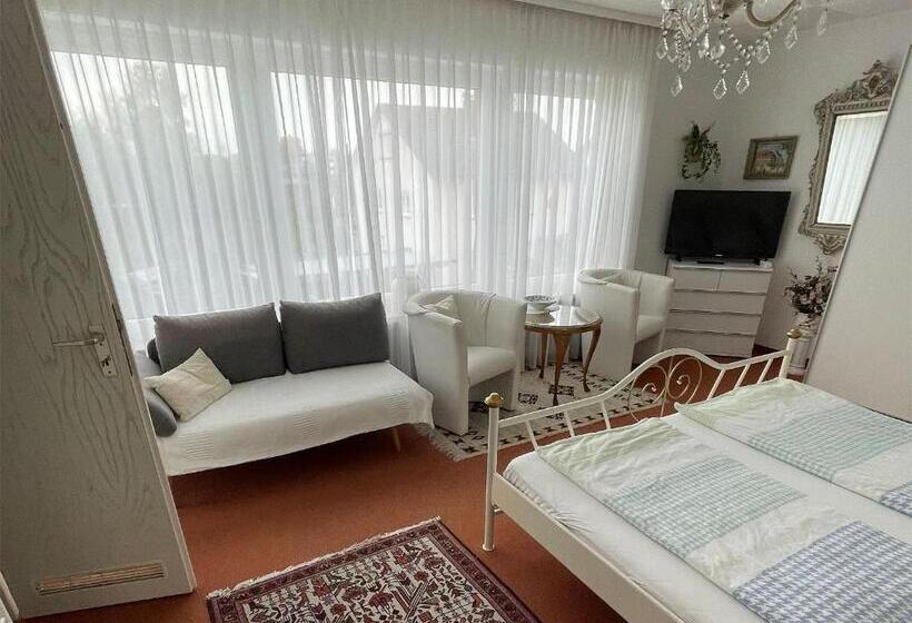 بنسيون Garni Vitamari