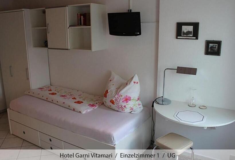 بنسيون Garni Vitamari