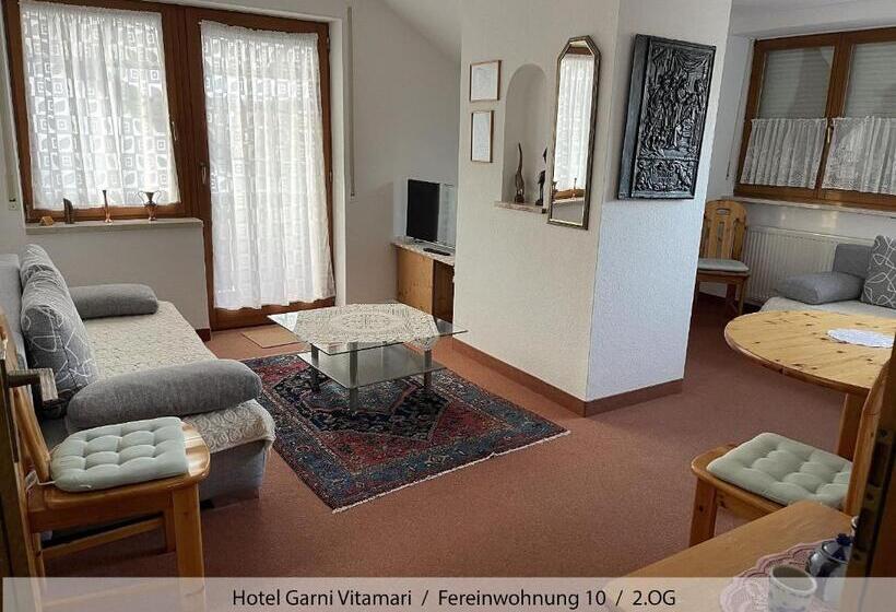 بنسيون Garni Vitamari