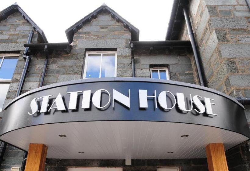 پانسیون Station House   Room Only