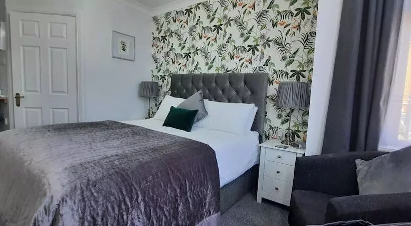 Majatalo Sunflower Lodge