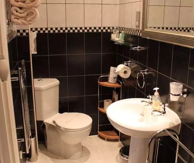 Majatalo Sunflower Lodge