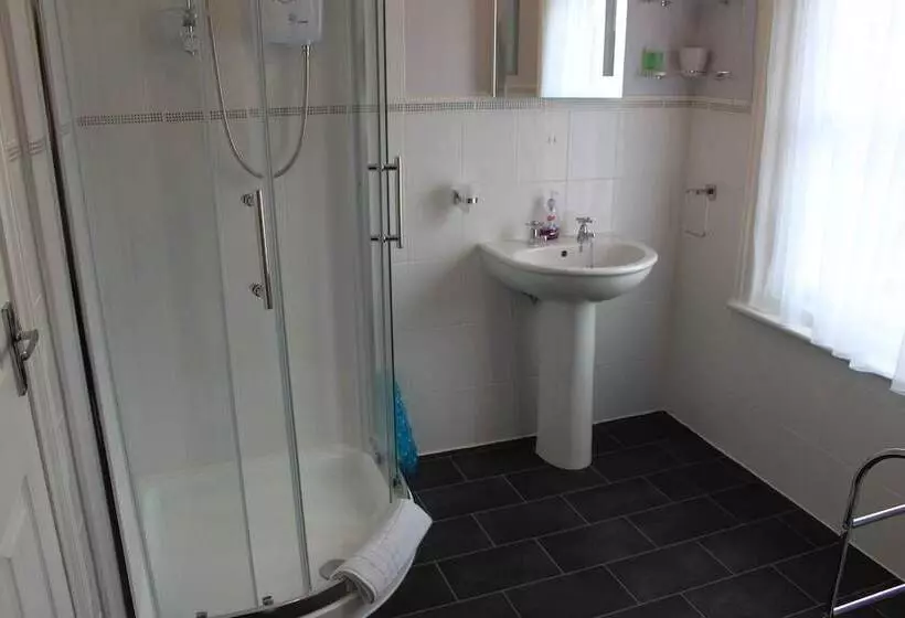 Majatalo Sunflower Lodge