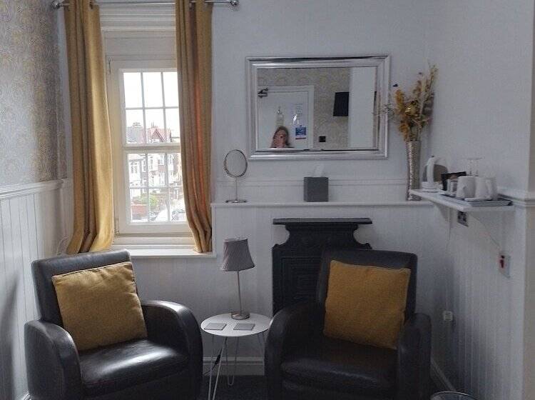 ペンション Sunflower Lodge