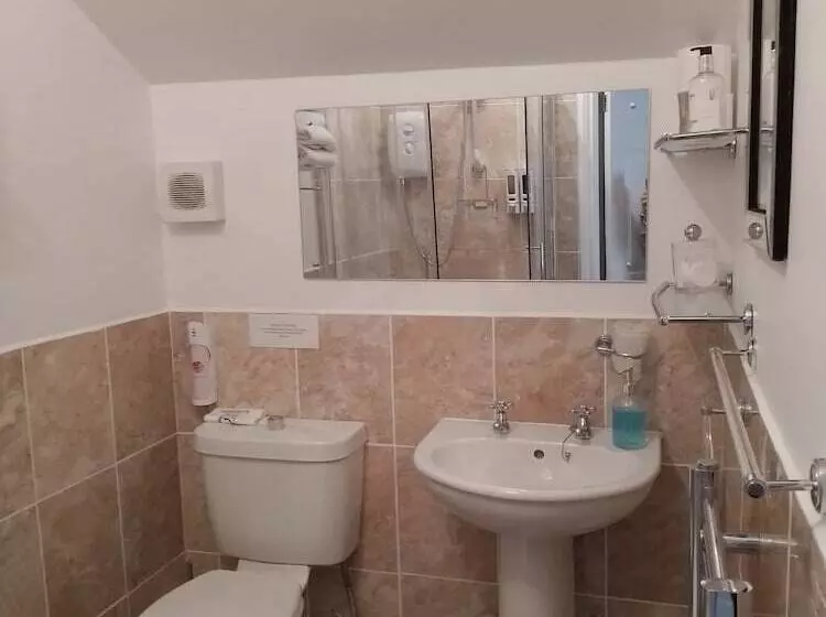 Majatalo Sunflower Lodge