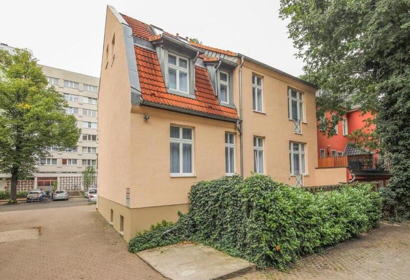 הוסטל Amaroo Gästehaus Potsdam “charlottenhof”