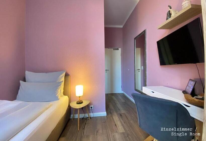 הוסטל Amaroo Gästehaus Potsdam “charlottenhof”