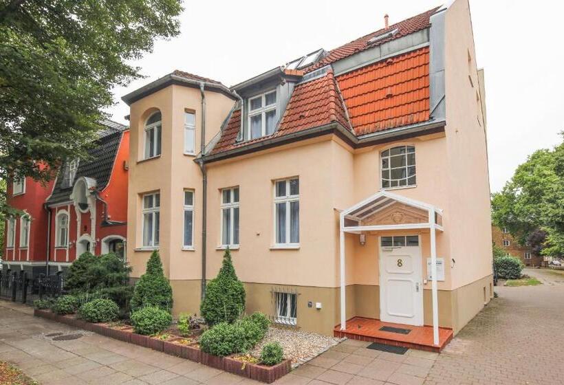 הוסטל Amaroo Gästehaus Potsdam “charlottenhof”