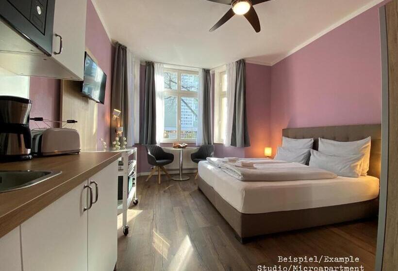 הוסטל Amaroo Gästehaus Potsdam “charlottenhof”