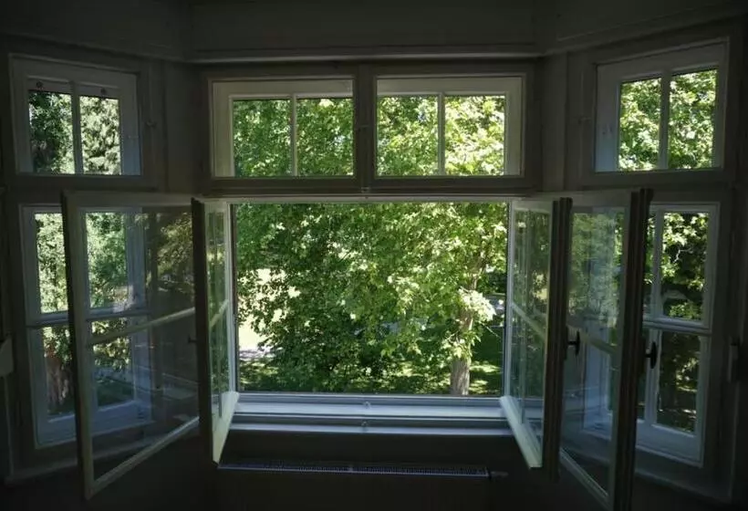 Majatalo Gästezimmer Hozici