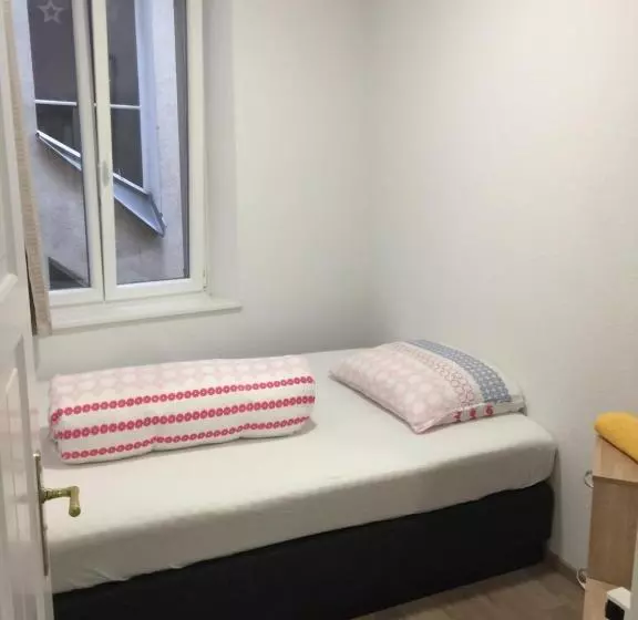 Majatalo Gästezimmer Hozici