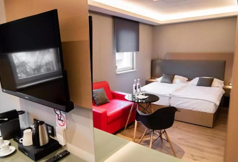 Majatalo Zum Grunen Baum