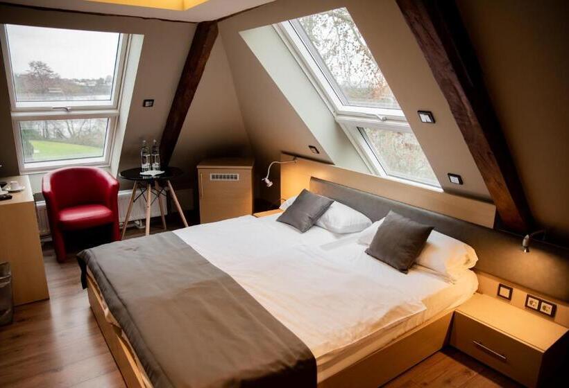 Пансион Zum Grunen Baum