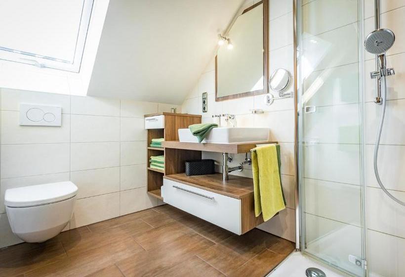 Hotel Urlaub Am Regen – Ferienhof Dirnberger