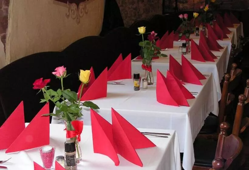 Majatalo Bauer Schmidt Weilerbach Bauer`s Budget