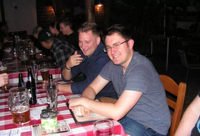 Majatalo Bauer Schmidt Weilerbach Bauer`s Budget