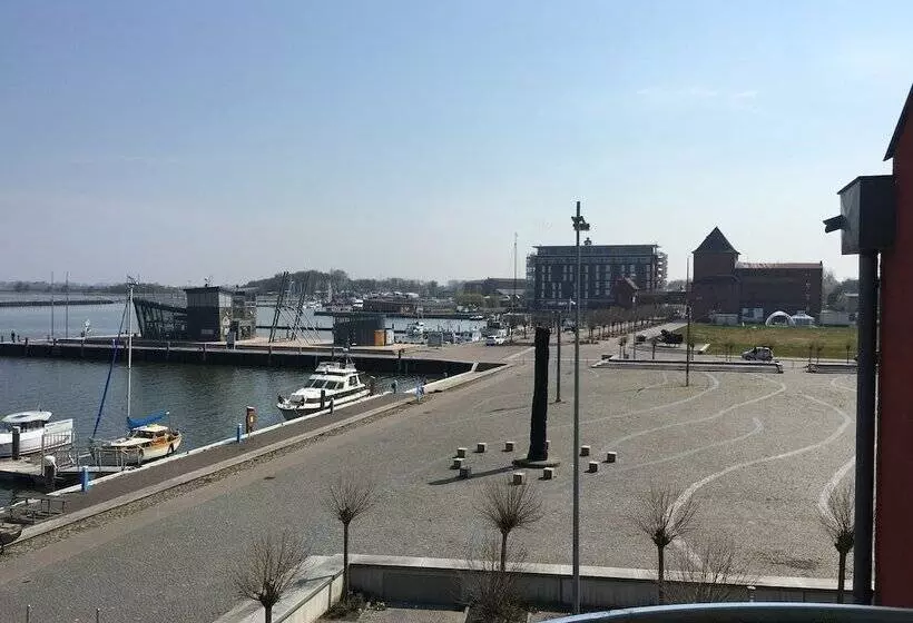 Sur La Mer   Pension Garni