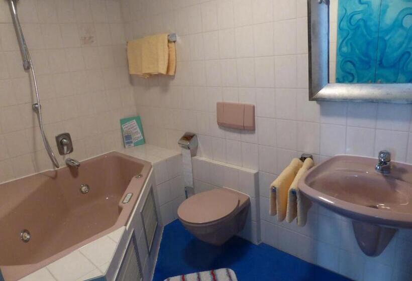 Общежитие Gasthaus Storchen Hellas