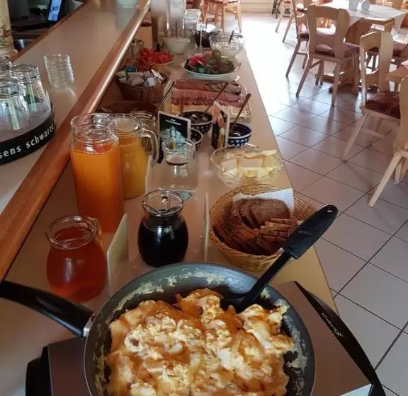 Auf Der Heide Gasthof & Pension