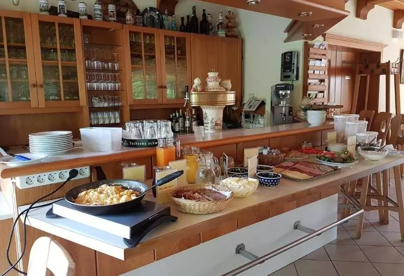 Auf Der Heide Gasthof & Pension