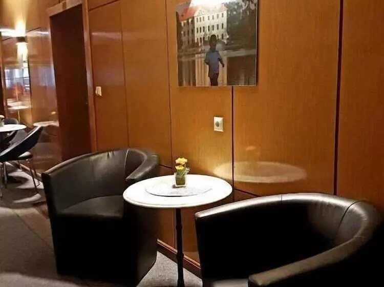 ペンション Gastehaus Hutweide