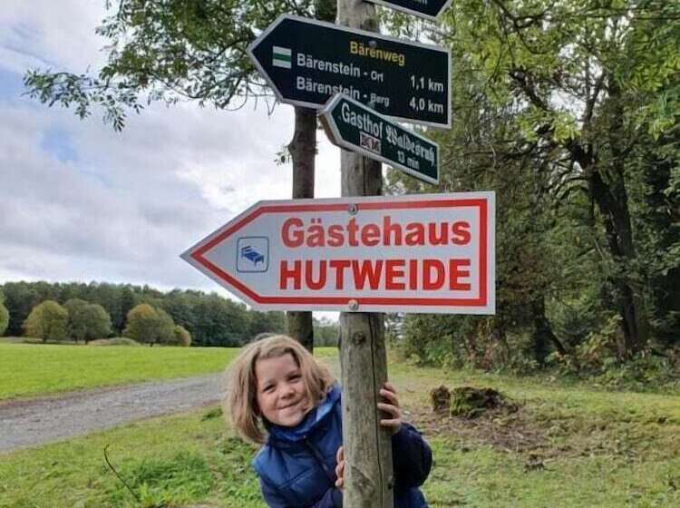 ペンション Gastehaus Hutweide